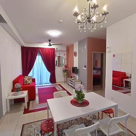 E. R Homestay 3R2B Nearby Klia Sepang Esterno foto